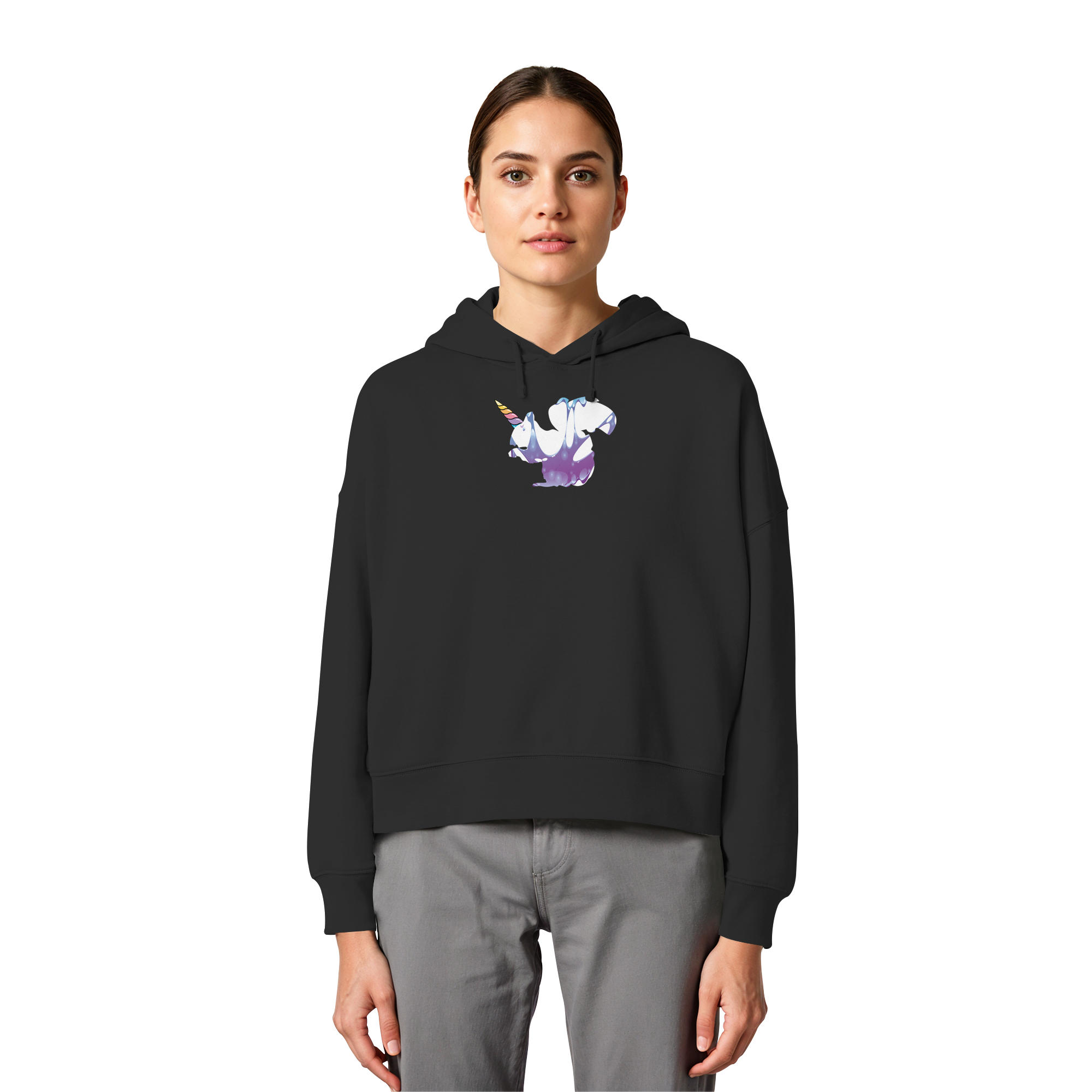 Der Truemental Bio Boxcut Hoodie im „Einhörnchen“-Design – Ein nachhaltiger Kapuzenpullover aus 100 % Bio-Baumwolle mit farbenfrohem Einhorn-Motiv in Regenbogenfarben, der technischen Lifestyle mit märchenhafter Ästhetik verbindet.