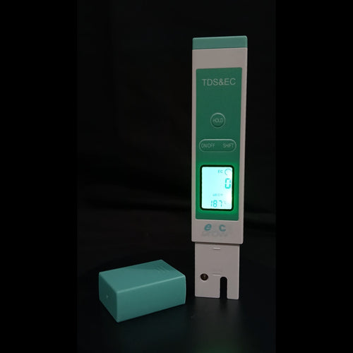 Produktvideo zum eacygrow TDS/EC Meter. Einfache Handhabung, Display-Beleuchtung und schneller Batteriewechsels.